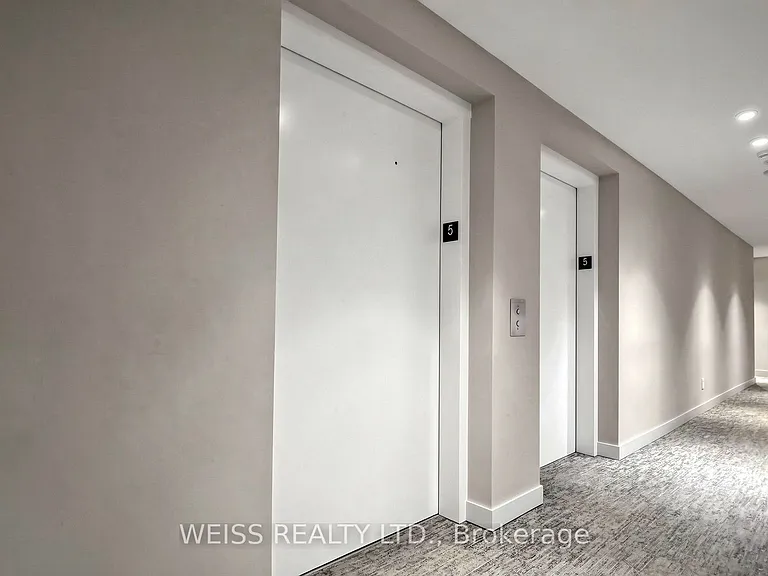 185 Roehampton Ave #520 — Photo 32