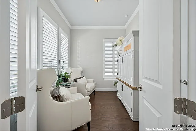 4 bed, 3.0 bath, 2590 sqft, $3,000 — Photo 4
