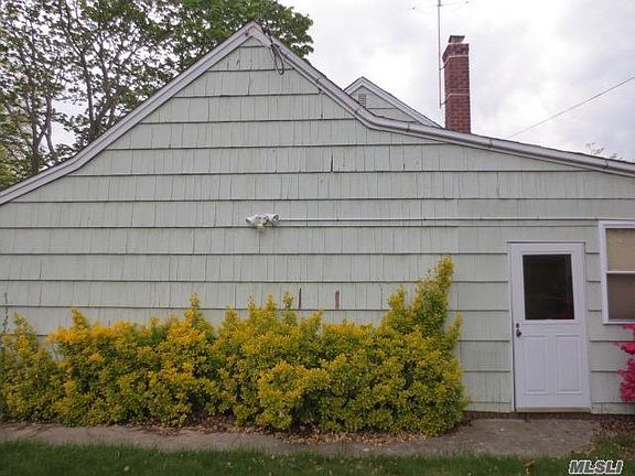 2nd image of 3417 De Mott Ave