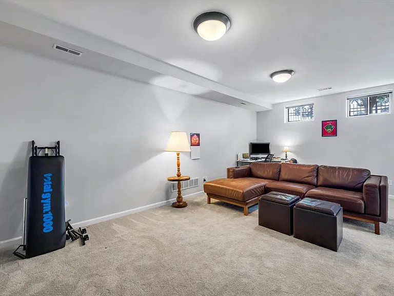 8018 Presidio Ct — Photo 28