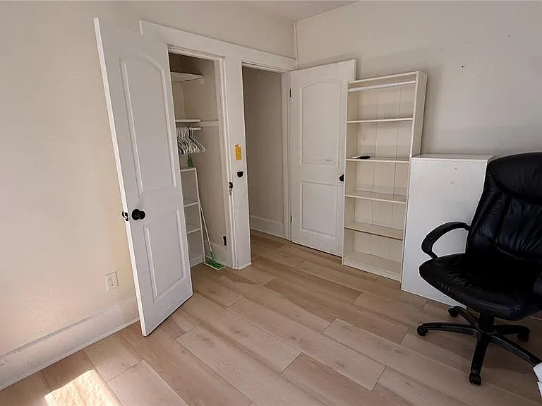 905 Jones St — Photo 12