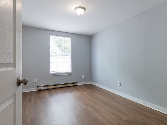 2nd image of 1931 Clements Ave #A