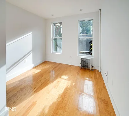 Rented by MNS Marketing | media 5