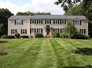 95 Hildreth St, Westford, MA 01886