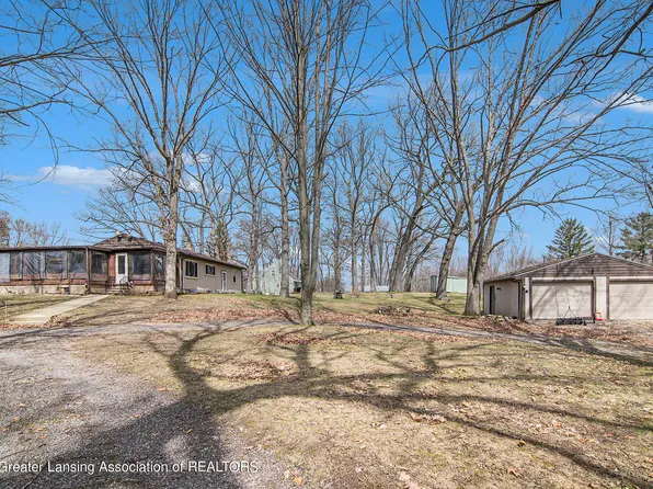 10665 S Us Highway 27, Dewitt, MI 48820