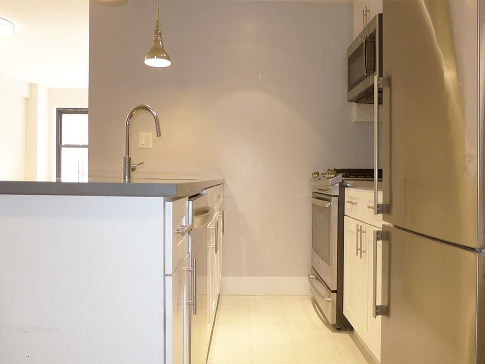 1st image of 301 E 47th St APT 9B