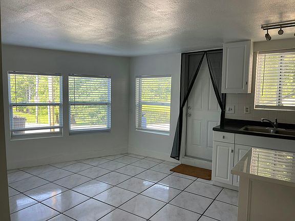5th image of 1316 E Gore St