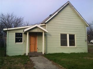 400 W Grand Ave, Comanche, TX 76442