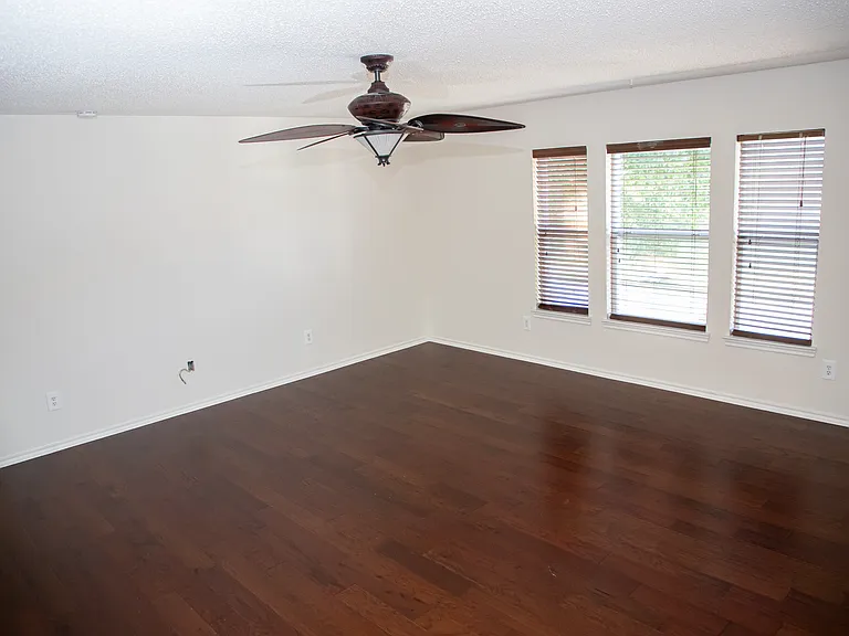 2201 Driskell Ln — Photo 17
