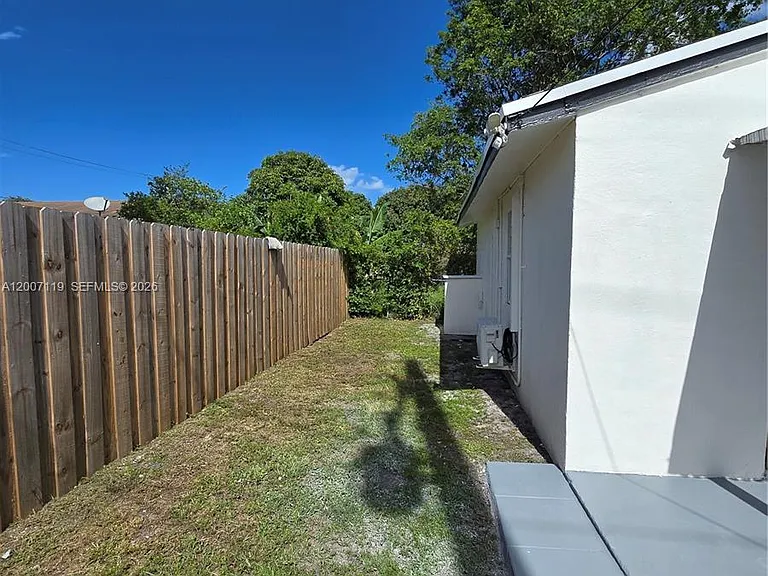5936 Fillmore St #3 — Photo 9