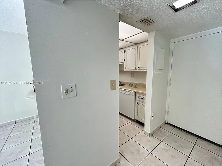 14301 N Kendall Dr #109B — Photo 17