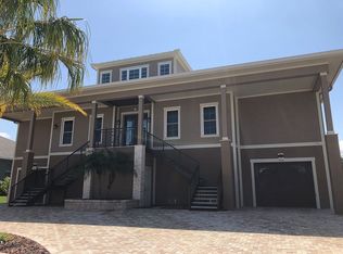 916 Golf Island Dr, Apollo Beach, FL 33572