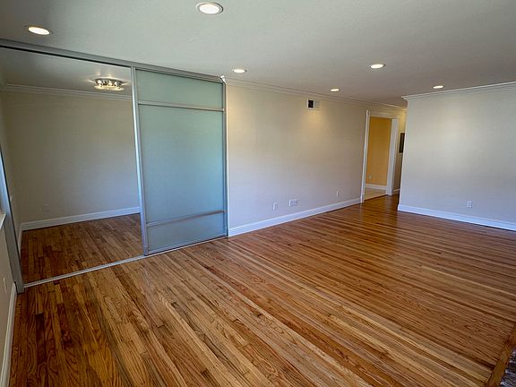 4th image of 433 Almanor Ave