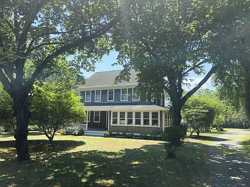 102 W Tiana Rd Photo 1