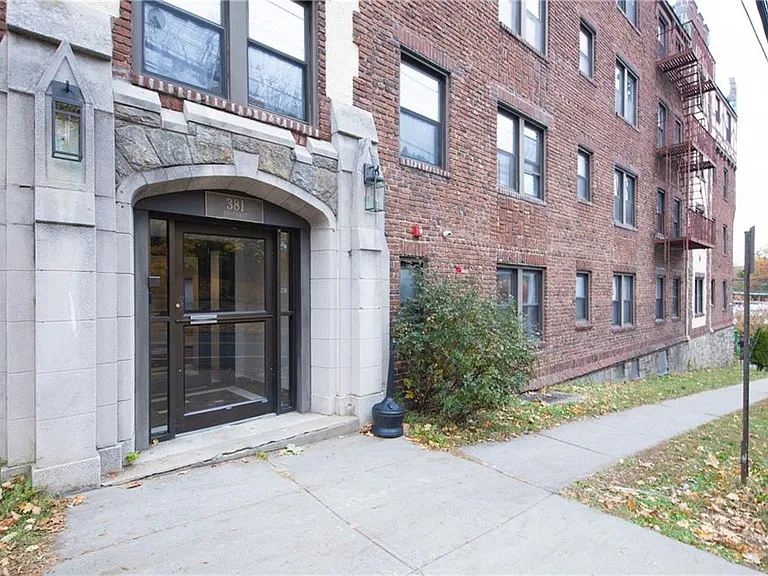 381 Broadway #2B — Photo 1