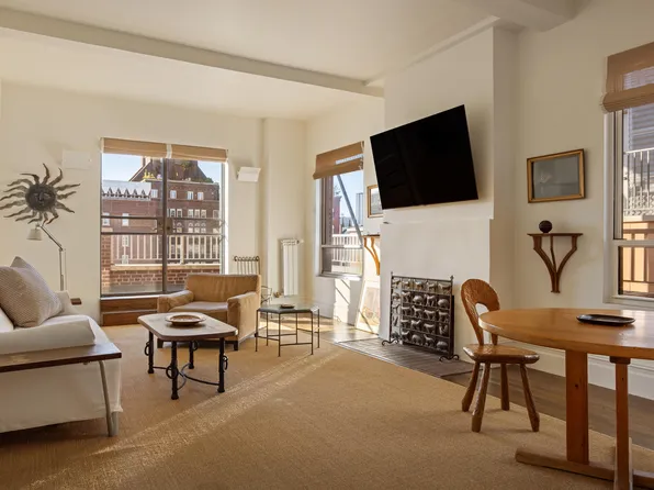 21 East Tenth Street image 1 of 14