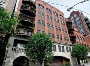 1426 N Orleans St APT 202, Chicago, IL 60610