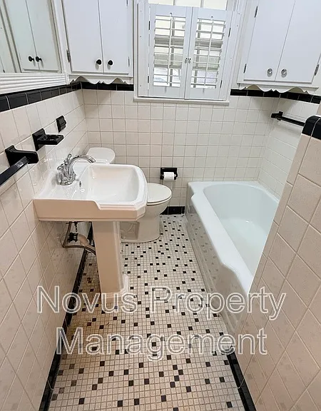 142 Oak Ave — Photo 16