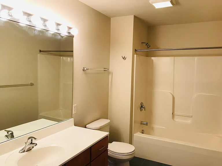 425 N Prince St #302 — Photo 5