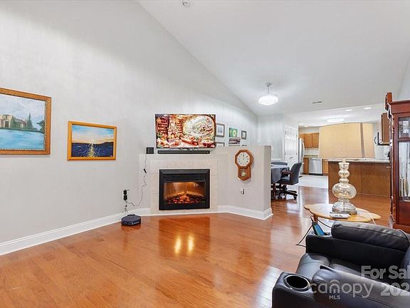 5th image of 7004 Owens Ct APT B