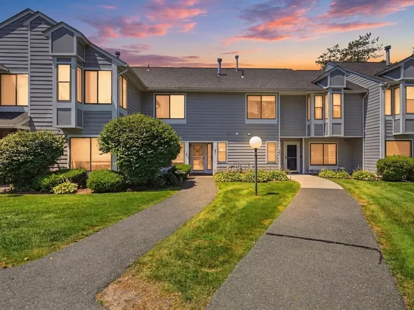 371 Nassau Dr Unit 371, Springfield, MA 01129