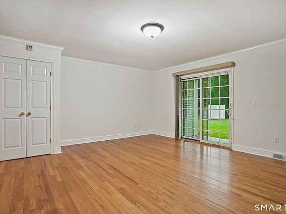 3rd image of 6 Silvermine Ave APT 5