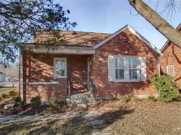 2700 Gerson Ave, Godfrey, IL 62035