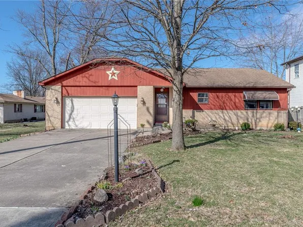 55 Cherry Dr, Springboro, OH 45066