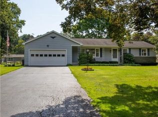 87 Sunset Trl, Fairport, NY 14450