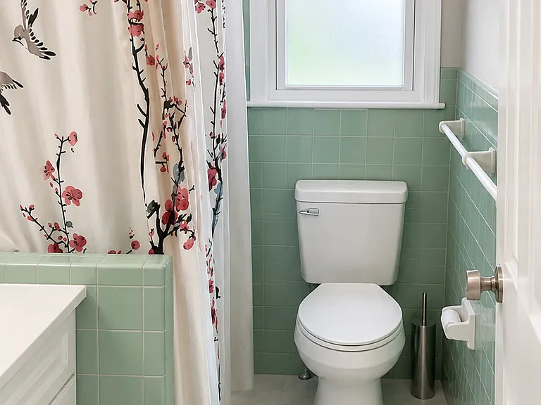 1053 Savannah St — Photo 12
