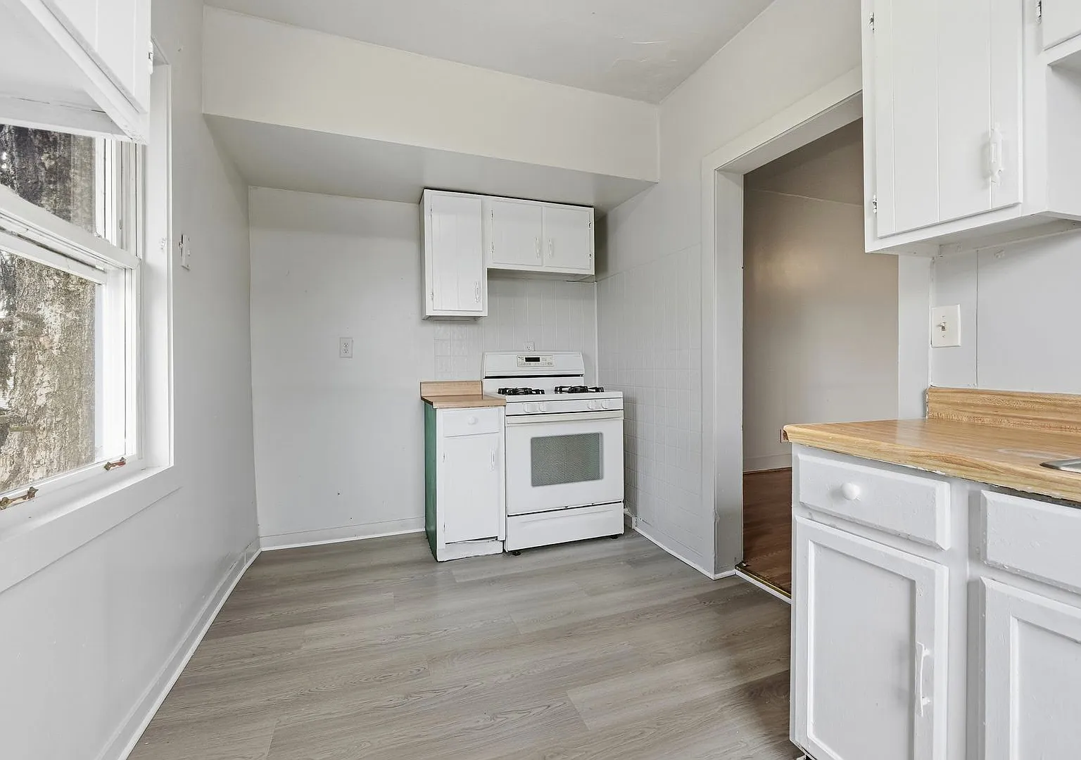 916 Walnut Ave — Photo 3
