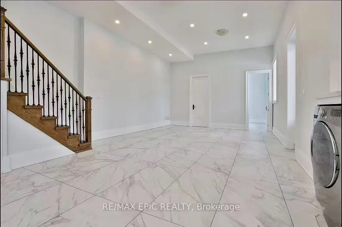 2 bed, $2,700 — Photo 3