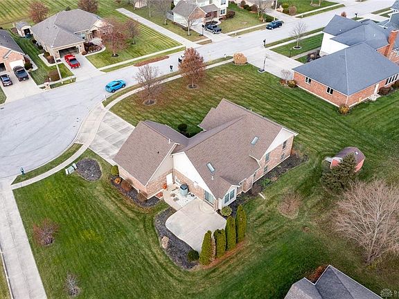 4th image of 208 Charlie Dr