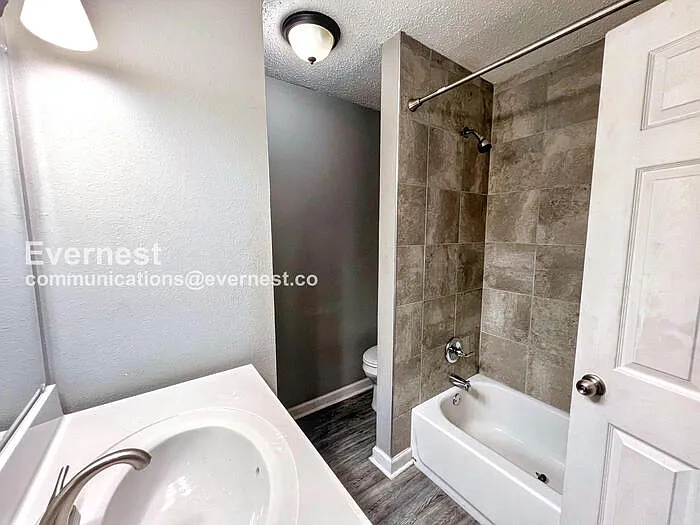 1800 Labette Manor Dr #5 — Photo 9