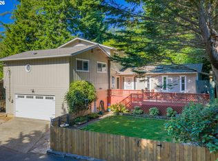 910 N 8th St, Coos Bay, OR 97420