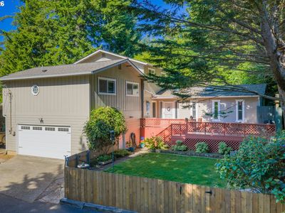 910 N 8th St, Coos Bay, OR, 97420