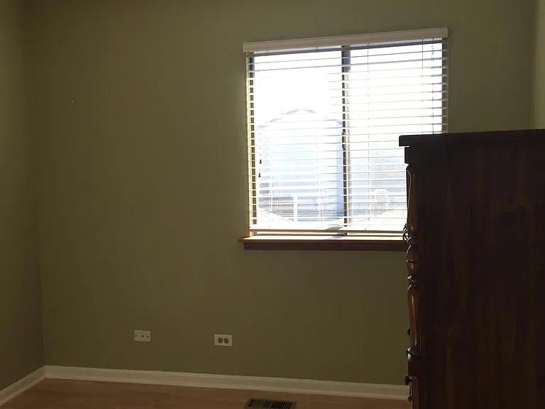 1270 Merrimac Ln N — Photo 11