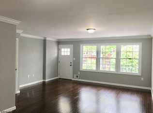 224 S 5th St FLOOR 2, Elizabethport, NJ 07206