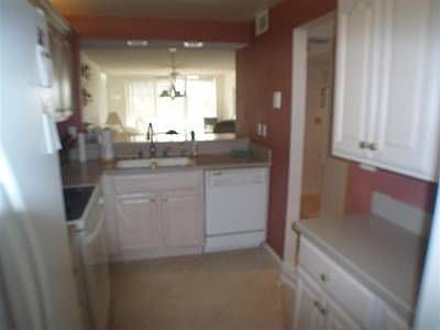 5th image of 651 Seaview Ct APT B102