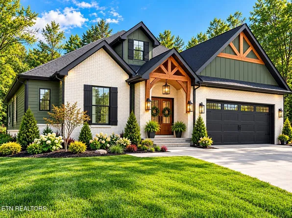 323 Shadows Lawn Dr, Athens, TN 37303