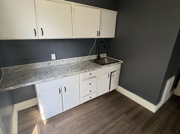 6 Dixon St #2