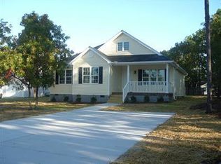 70 High Point Rd, Southport, NC 28461