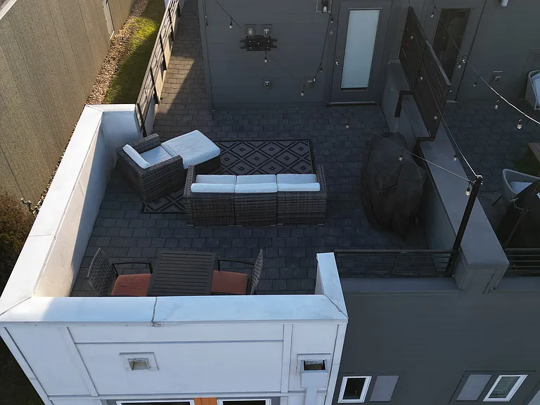 406 Southend Crossing Ln — Photo 24