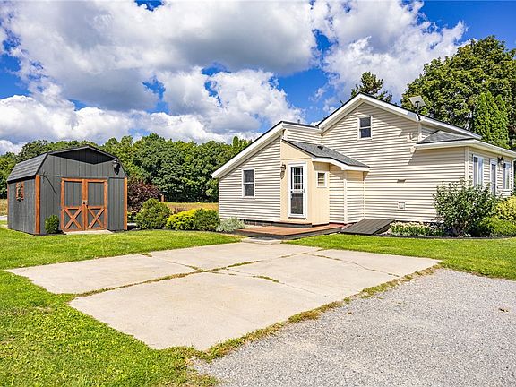 3rd image of 539 McGinnis Rd