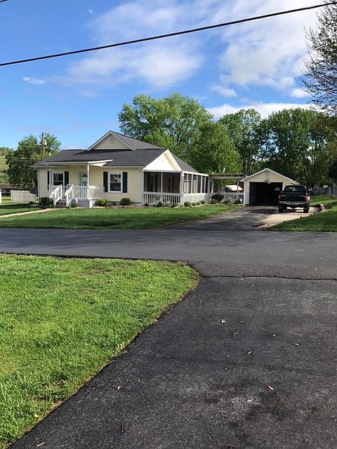 1st image of 414 Bonnie Kate Blvd