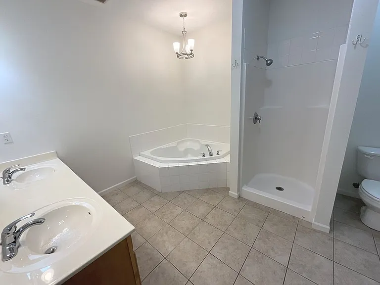 575 S Canterbury Ln — Photo 13