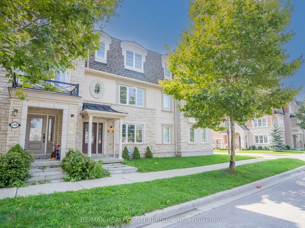 250 Ellen Davidson Dr, Oakville, ON L6M 0V2
