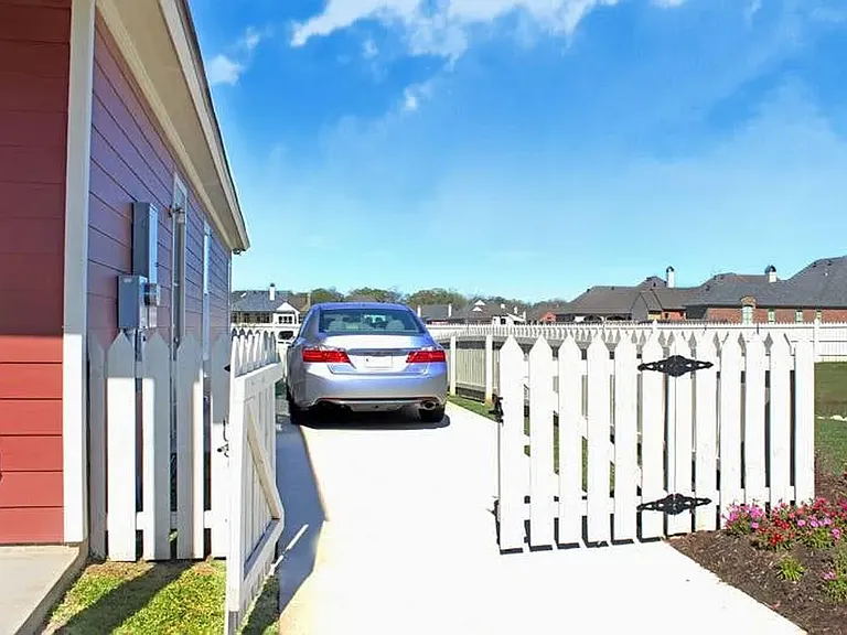 The Cottages at East Broussard — Photo 25