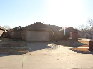 3812 Teresa Dr, Moore, OK 73160