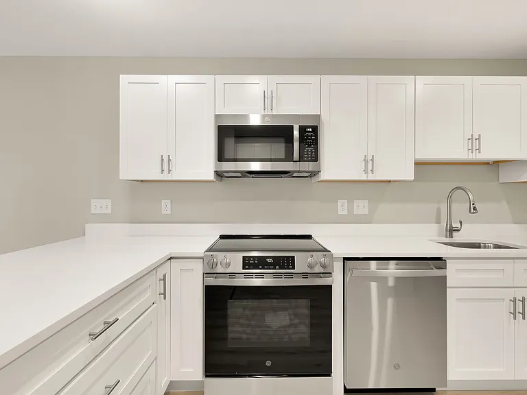 1753 W St SE — Photo 7
